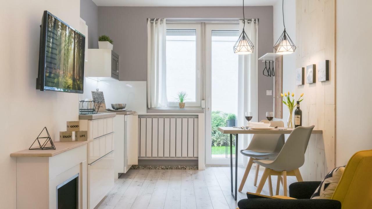 Luxury Studio 24 Γκιόρ Εξωτερικό φωτογραφία