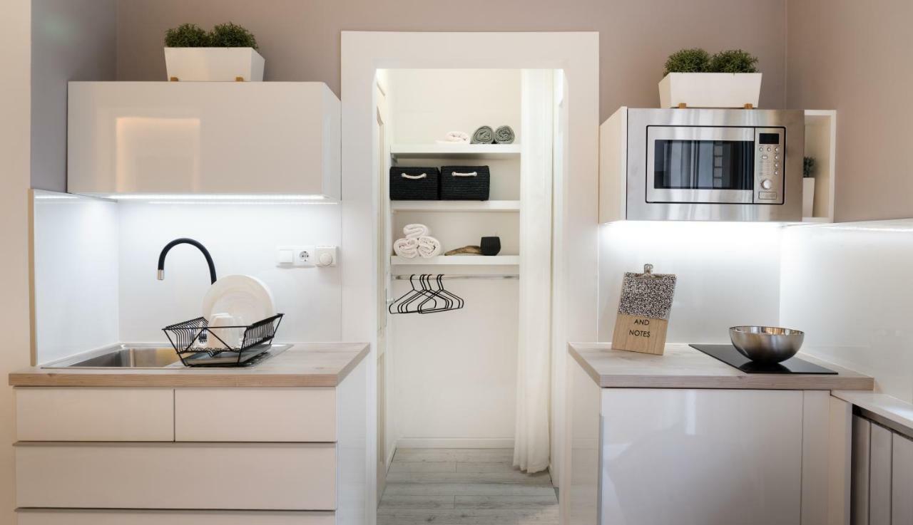 Luxury Studio 24 Γκιόρ Εξωτερικό φωτογραφία