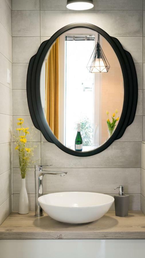 Luxury Studio 24 Γκιόρ Εξωτερικό φωτογραφία