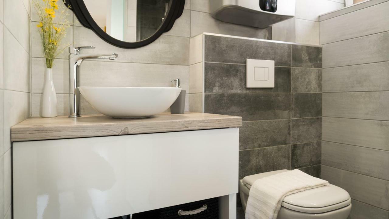 Luxury Studio 24 Γκιόρ Εξωτερικό φωτογραφία